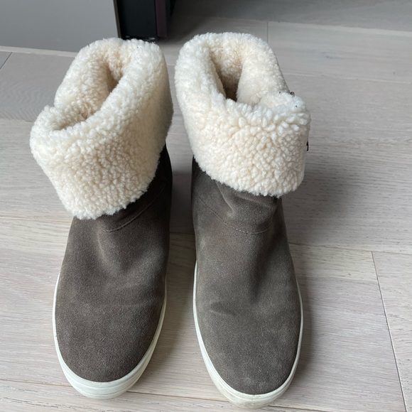 Burberry Skillman Military Khaki Suede & Shearling Booties - Womens 37.5 - Picture 2 of 7